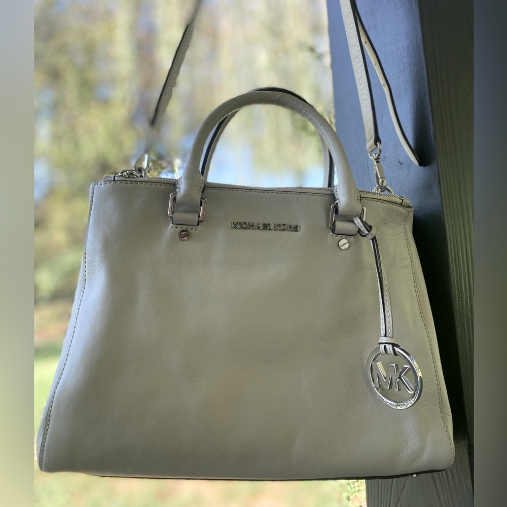 Michael Kors Kellen Saffiano Leather Shoulder Purse Pearl Grey